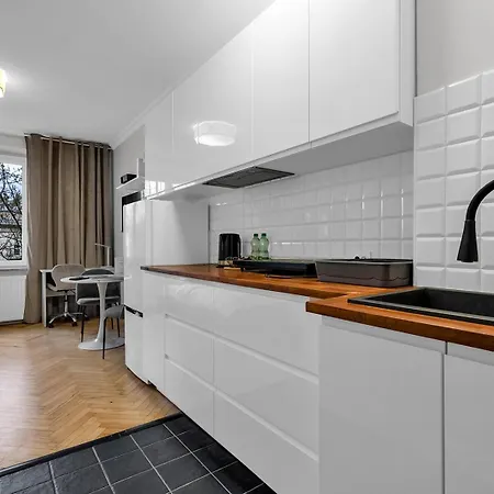 Wola Smocza Modern Studio Warsaw